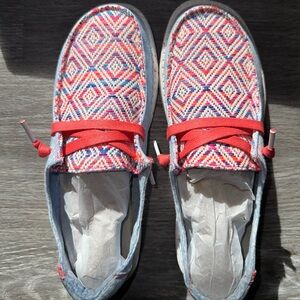 Hey Dude Playa Fiesta Rojo (Wendy)